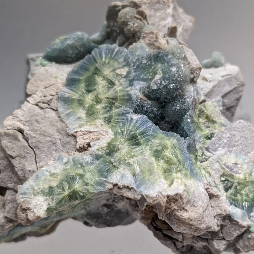 DE LINDE WAVELLITE OLD STOCK CRYSTAL MINERAL SPECIMEN 7cm